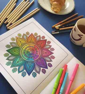 رنگ آمیزی بزرگسالان (کسب آرامش و غلبه بر استرس با رنگ آمیزی)